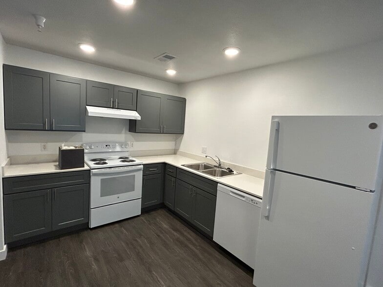 Kitchen - Hughes Station