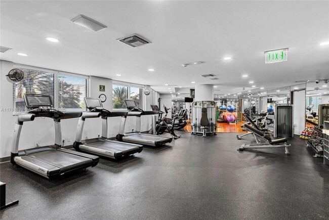Building Photo - 3100 N Ocean Blvd