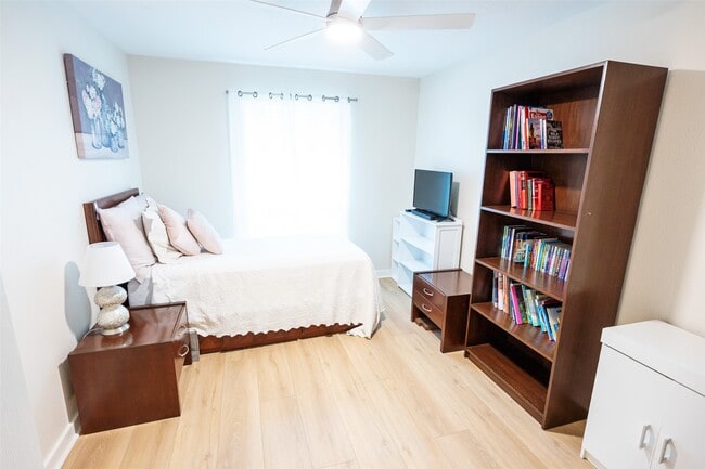 Building Photo - 42 S Waxberry Rd