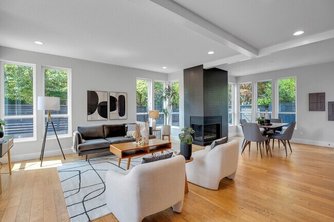 Building Photo - Urban Modern 5 Bedrooms, 3 1/2 Bathrooms, ...