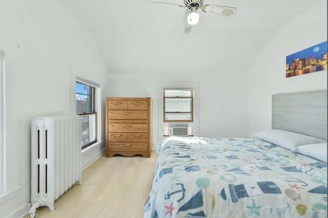 Building Photo - 23 Tafts Ave