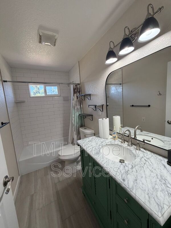 Building Photo - 6519 Prentiss Dr