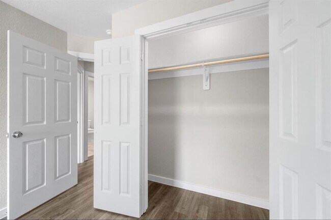 Building Photo - 335 Connecticut St