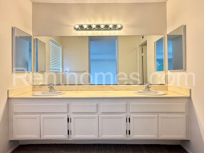 Building Photo - 13546 Hike Ln