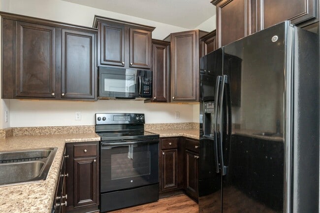 Building Photo - 175 Iron Horse Dr E