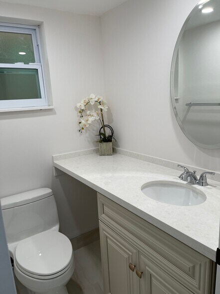 Bathroom #2 - 860 NW 87th Ave
