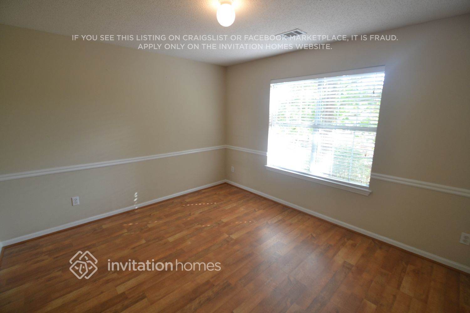 Building Photo - 489 Lakewater Estates Dr
