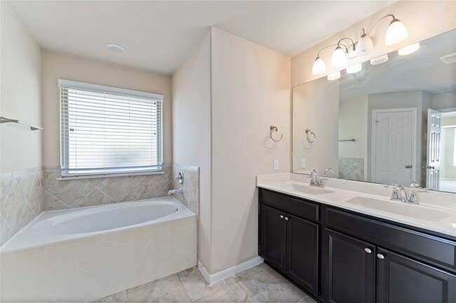 Building Photo - 18911 Elrington Creek Ct