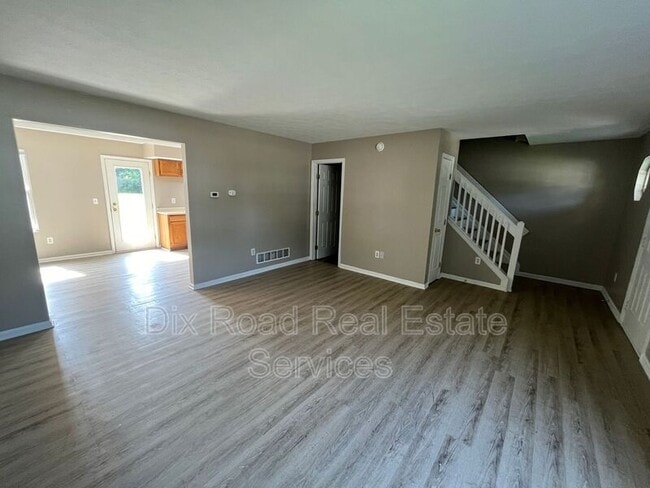 Building Photo - 307 Park Dr