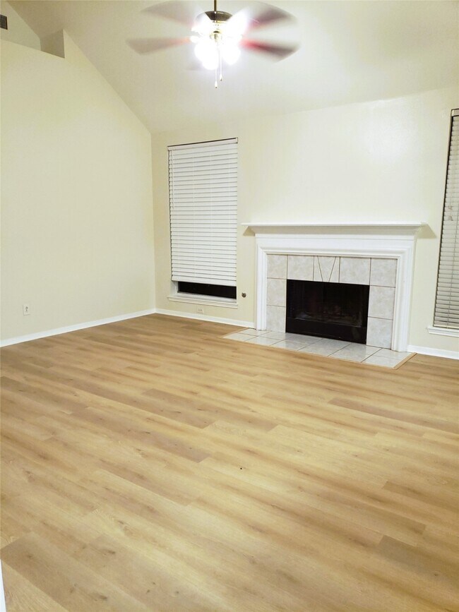 Building Photo - 17314 Winfield Square