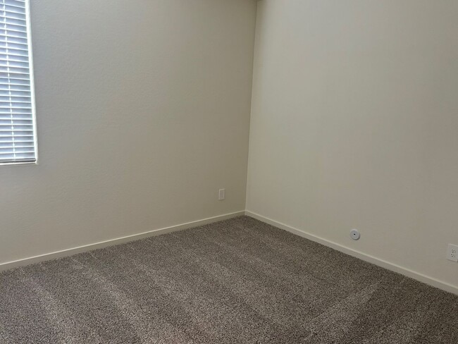 Building Photo - 20520 N Candlelight Rd