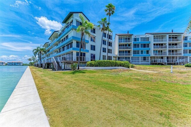 Building Photo - 5153 Isla Key Blvd S