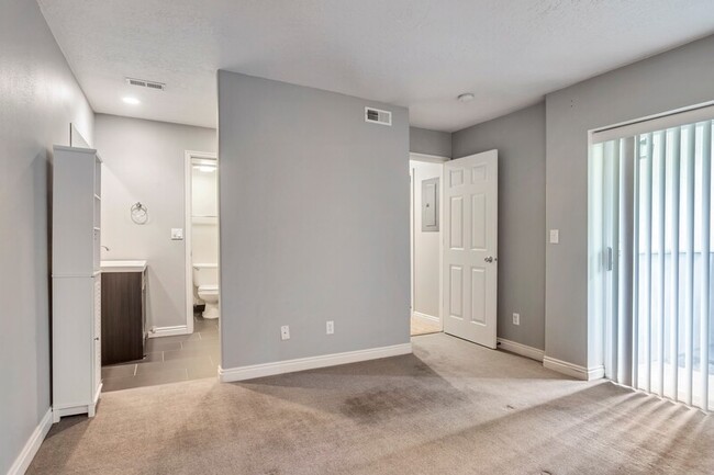 Building Photo - 151 S 1050 W