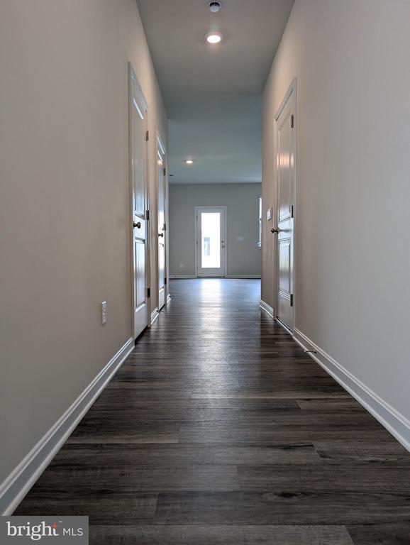 Building Photo - 134 Willett Holw St