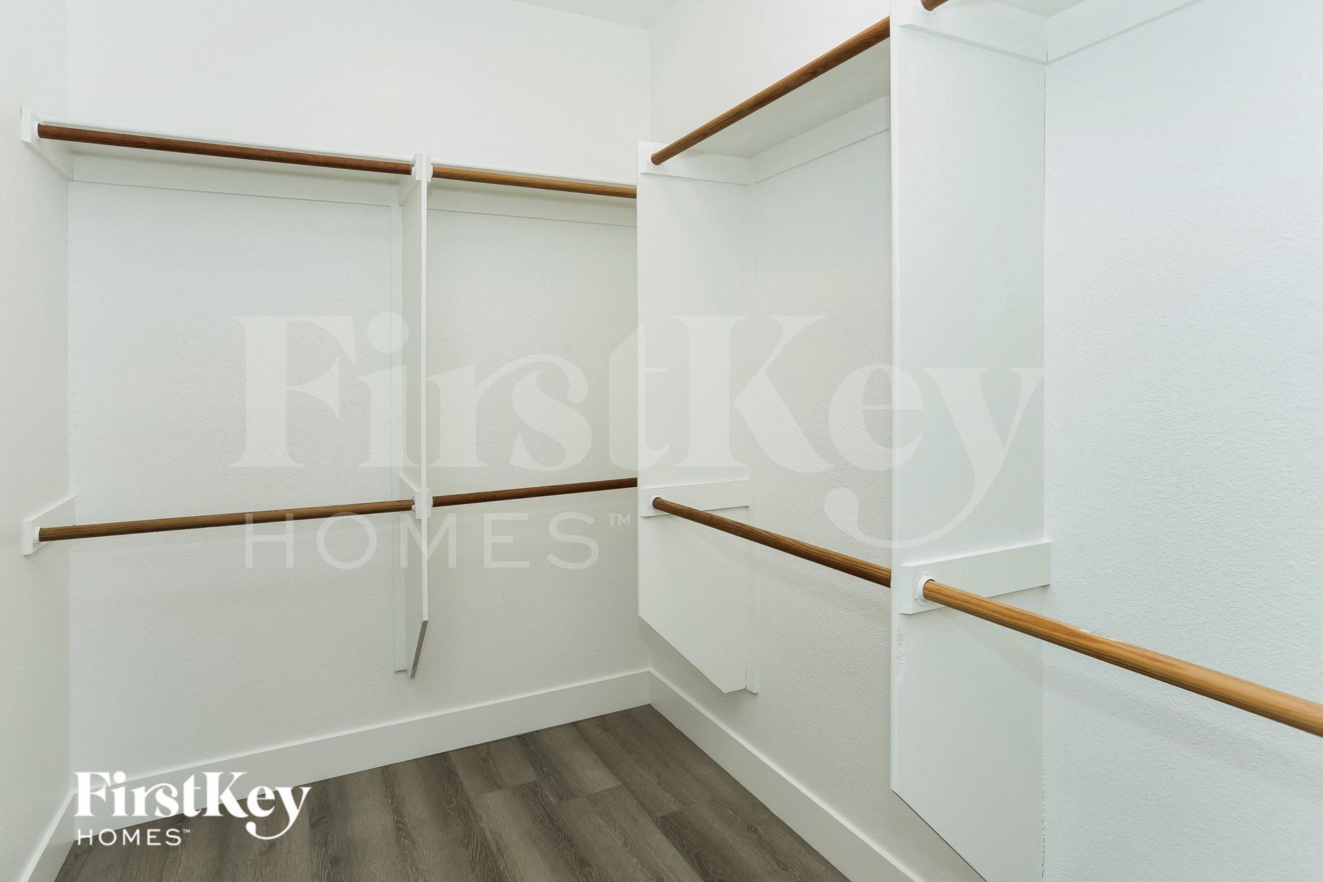 Building Photo - 6834 N Dovecote Ave