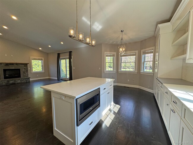 Building Photo - 1019 Grove St