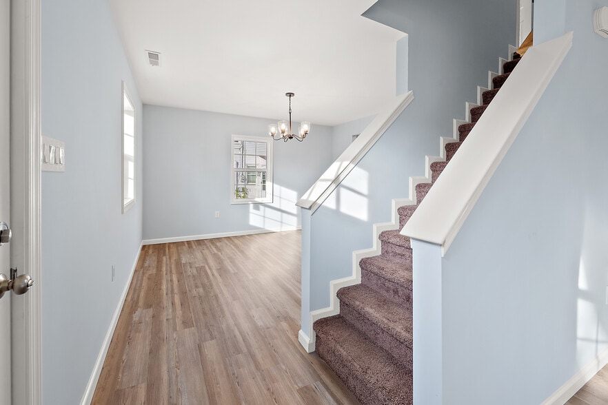 Building Photo - 1201 Tuscola Ave