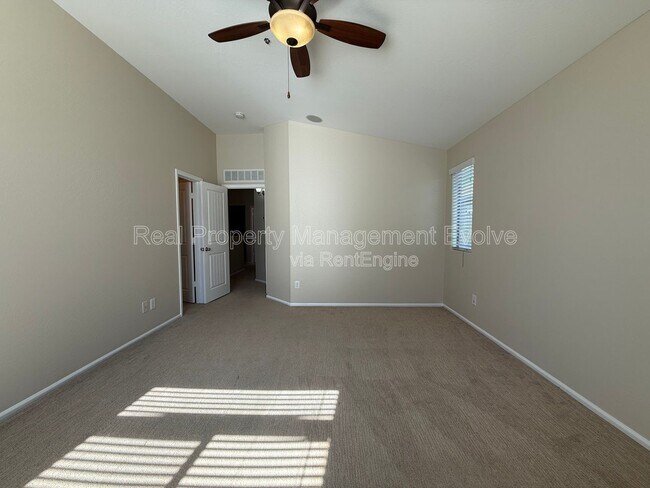 Building Photo - 2725 E Mine Creek Rd