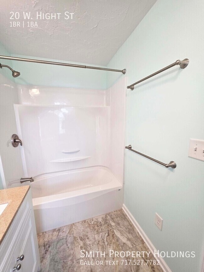 Building Photo - 20 W High St