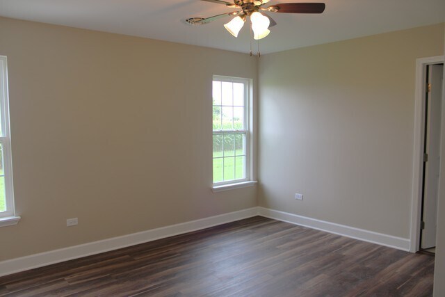 Building Photo - 518 Carriage Ct