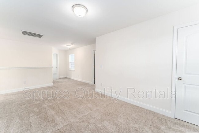 Building Photo - 102 Marquise Ct