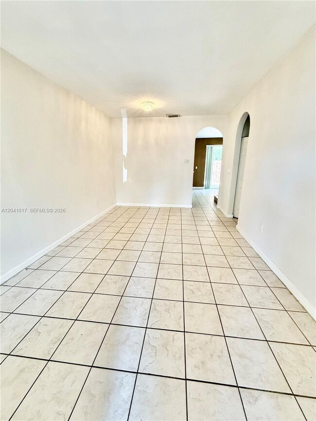Building Photo - 5770 NW 113th Pl