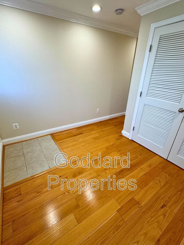 Building Photo - 407 S Wolfe St