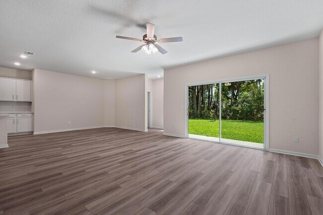 Building Photo - 46 Poplar Dr