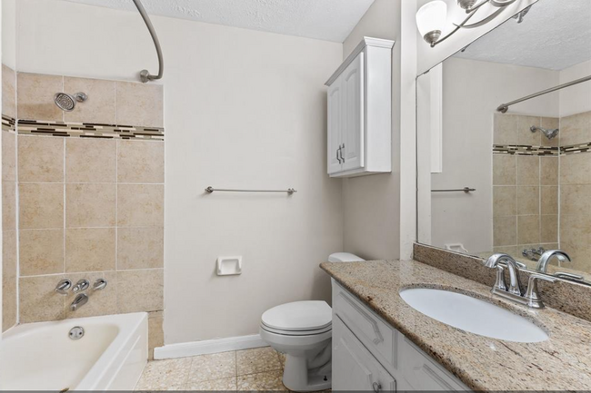 Upstairs Bathroom - 5239 Arboles Dr