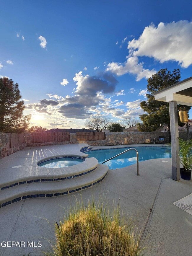 Building Photo - 6613 Imperial Ridge Dr