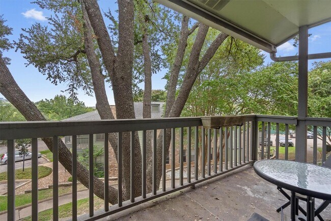 Building Photo - 4500 E Oltorf St