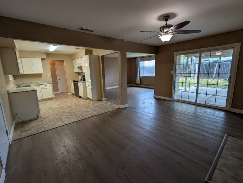 Building Photo - 3022 W San Gabriel Ave