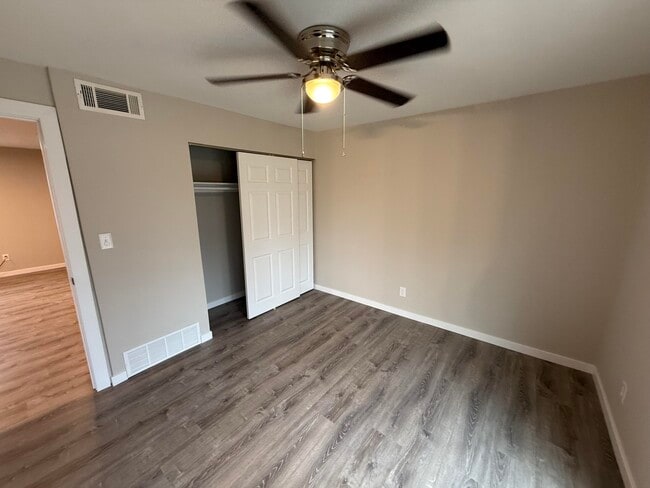 Building Photo - 105 N Garth Ave