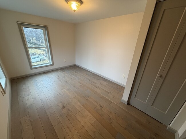 Building Photo - 34 N Lee St