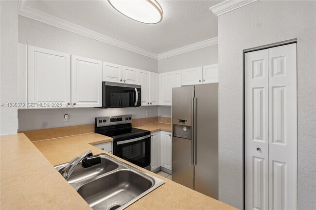 Building Photo - 1398 NE 33rd Ave