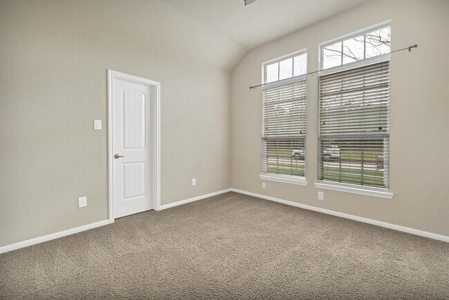 Building Photo - 107 Autumn Forest Ln