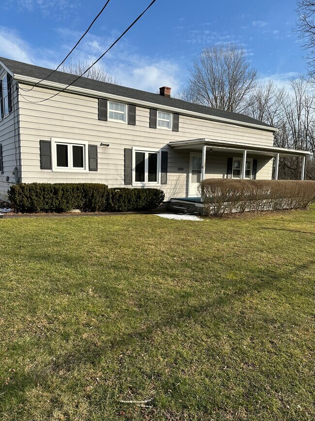 Building Photo - 1720 Canandaigua Rd