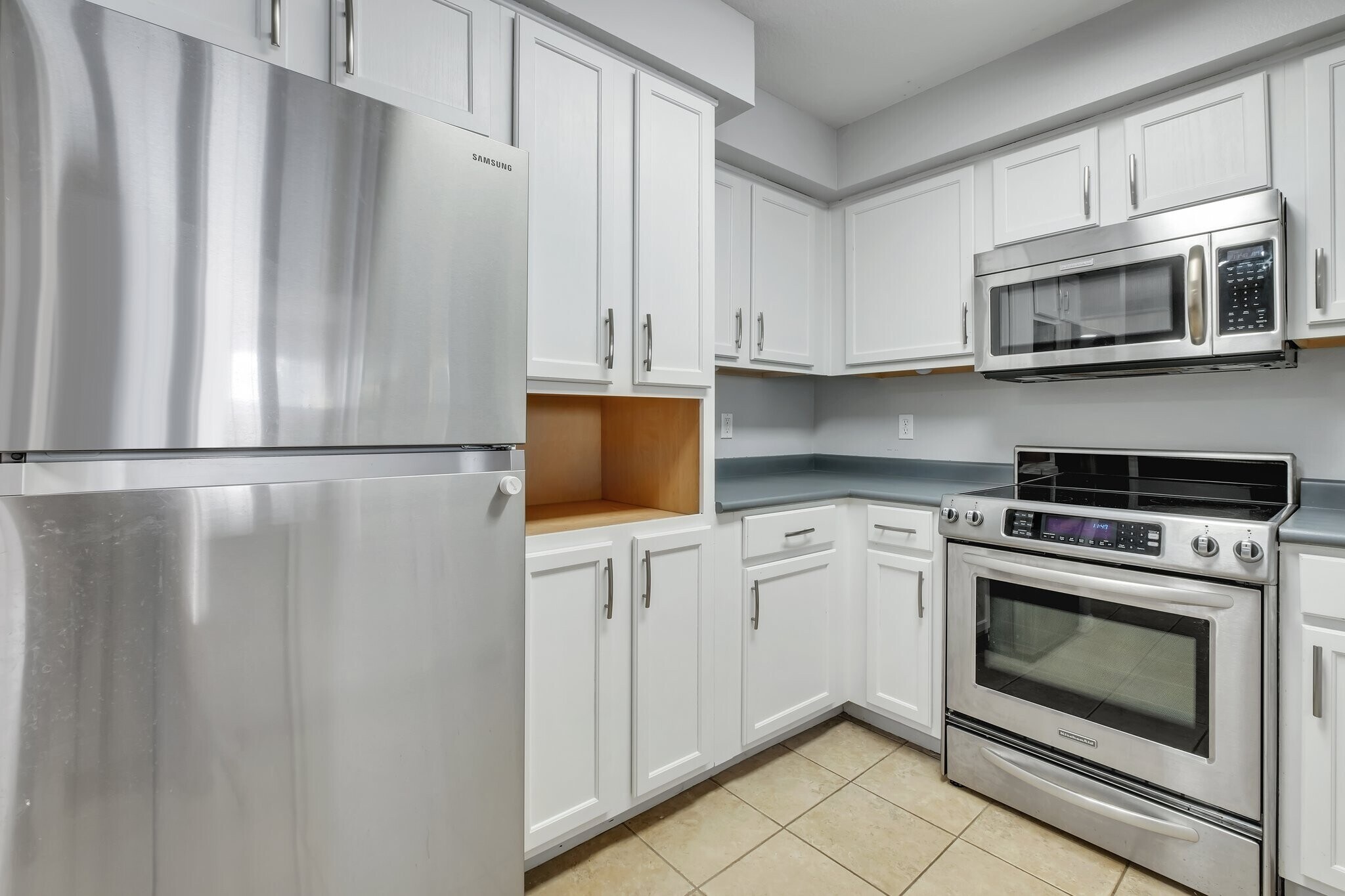 Building Photo - 2801 Chancellorsville Dr