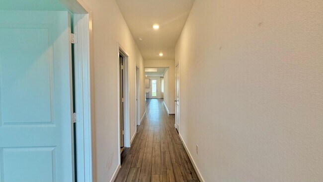 Building Photo - 1222 Sugar Dr