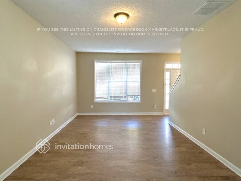 Building Photo - 117 Omega Ct