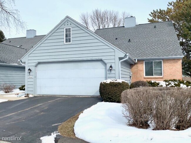 Building Photo - 3 br, 3 bath Townhome - 2314 W Bancroft Ct