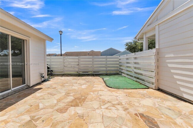 Building Photo - 13737 SW 147th Cir Ln
