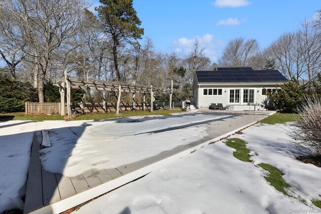 Building Photo - 17C Basket Neck Ln