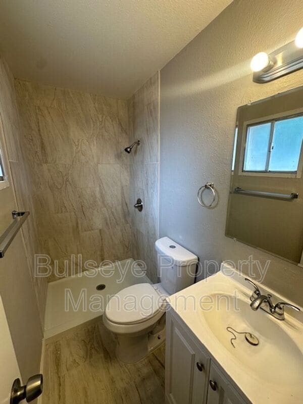 Building Photo - 7956 W Mariposa Dr