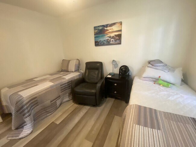 Building Photo - 1051 Forrest Nelson Blvd