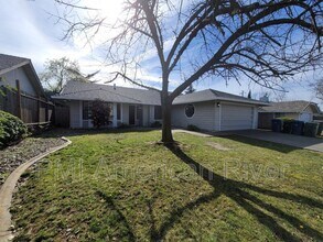 Building Photo - 5108 Parque Vista Way