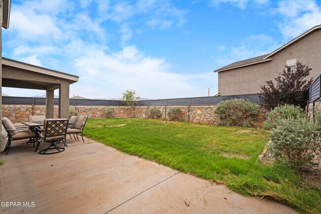 Building Photo - 12001 Old Mesquite Way