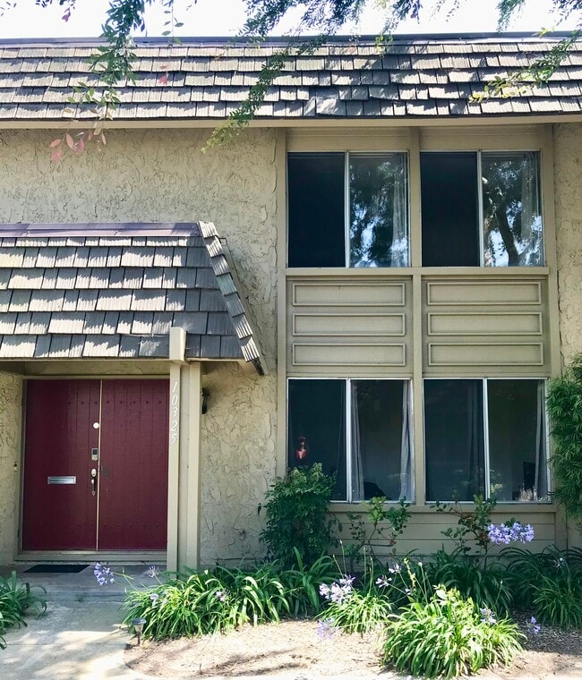 Primary Photo - 10325 Elk River Ct