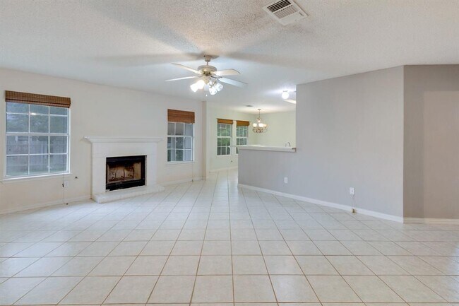 Building Photo - 1807 Timber Ridge Dr
