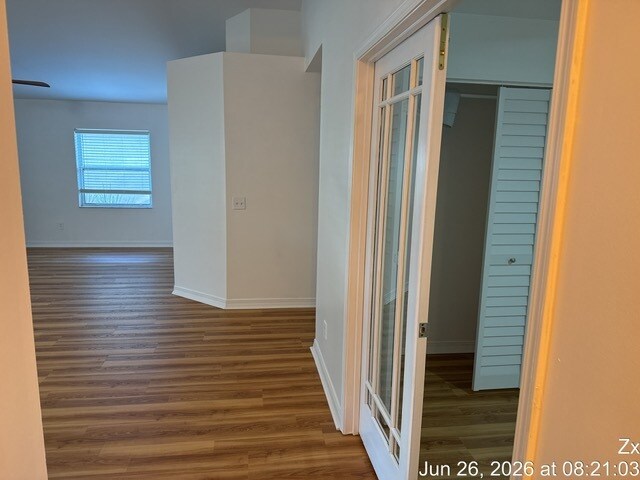 Building Photo - 405 Mango Cir